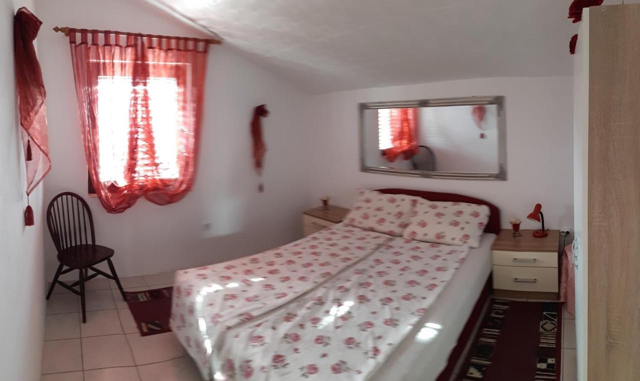 Apartments Maltasic Vir Exterior photo